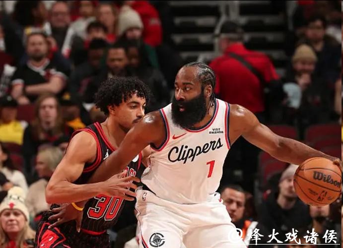 快船惨败公牛28分 六连胜遭终结!第二节被轰45-19末节提前认输 快船惨败公牛28分 六连胜遭终结!第二节被轰45-19末节提前认输